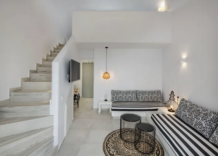 Seven 4* Imerovigli (Santorini)