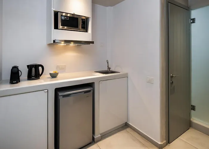 Seven 4* Imerovigli (Santorini)