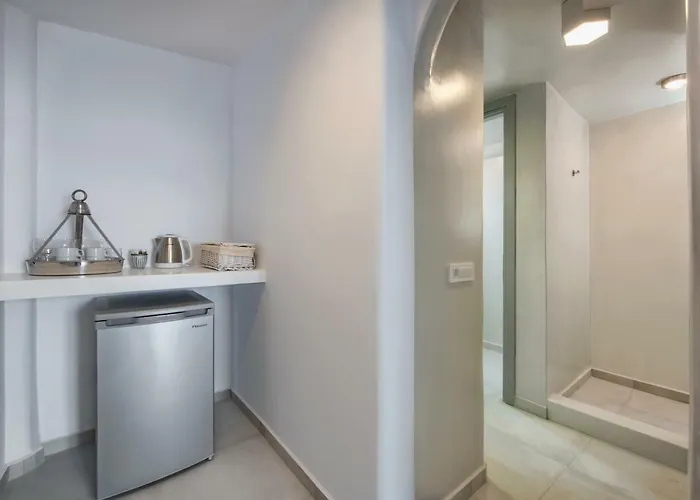 Seven 4* Imerovigli (Santorini)