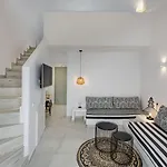 Seven 4* Imerovigli (Santorini)