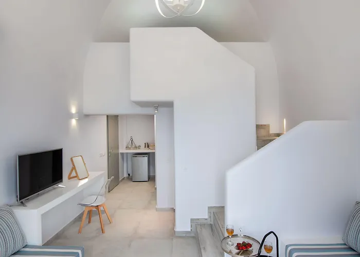 Apartahotel Seven Imerovigli (Santorini)