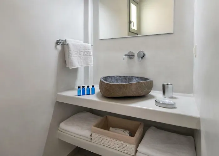 Seven 4* Imerovigli (Santorini)